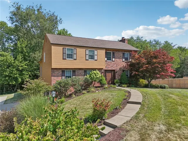 39 Canter Dr
