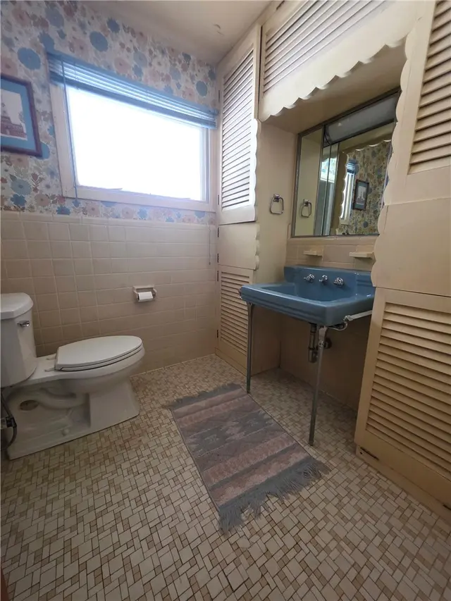 3903 Milton gallery image 18
