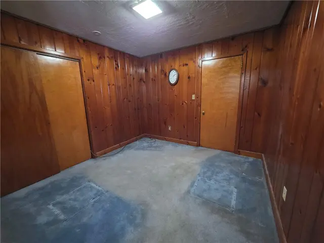 3903 Milton gallery image 20