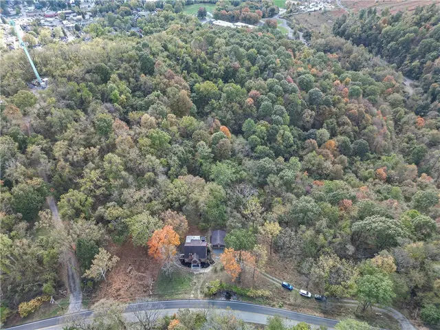 391 Roosevelt Rd gallery image 10