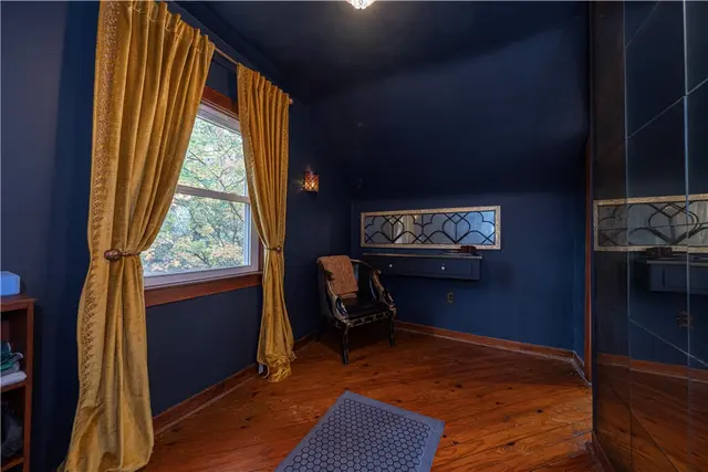 391 Roosevelt Rd gallery image 36