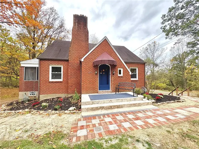 391 Roosevelt Rd