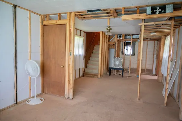 3919 Hardt DRIVE gallery image 19