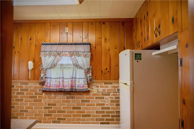 3919 Hardt DRIVE gallery image 5
