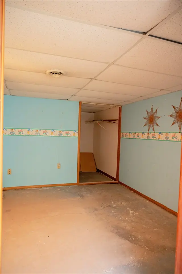 3919 Hardt DRIVE gallery image 7