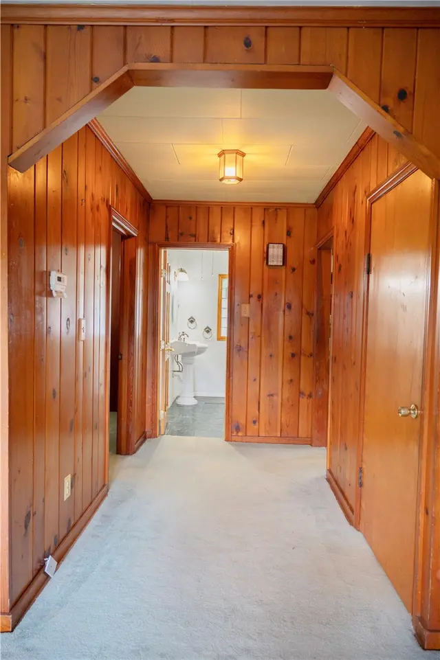 3919 Hardt DRIVE gallery image 10