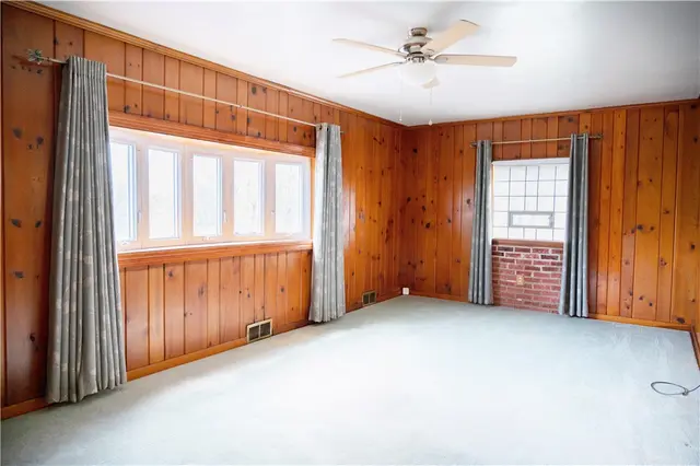 3919 Hardt DRIVE gallery image 15
