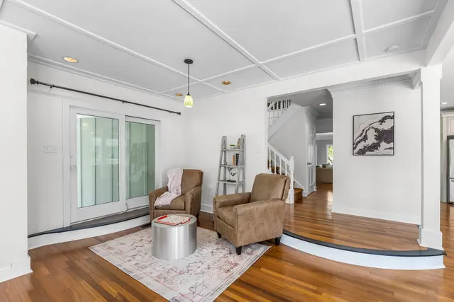 3920 Shadowood Circle gallery image 9