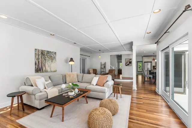 3920 Shadowood Circle gallery image 28