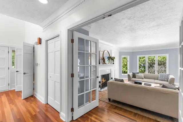 3920 Shadowood Circle gallery image 32