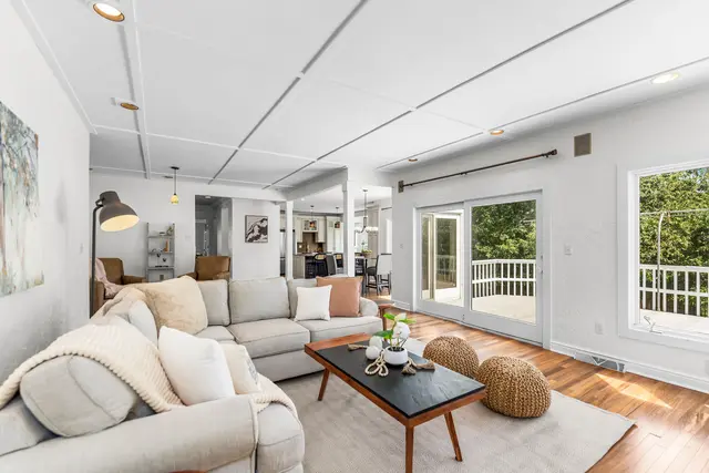 3920 Shadowood Circle gallery image 35