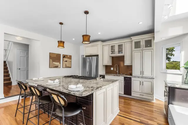 3920 Shadowood Circle gallery image 44
