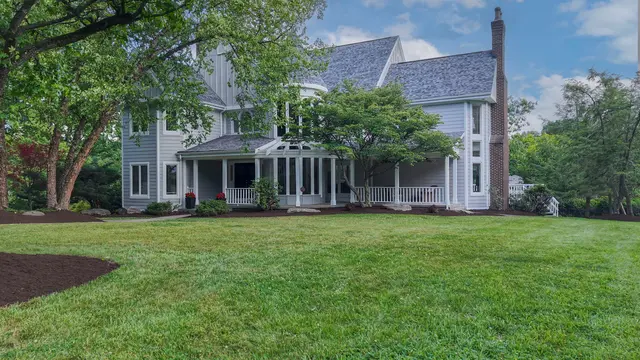3920 Shadowood Circle