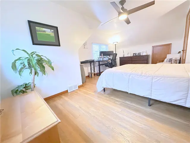 3933 Hardt Dr gallery image 31