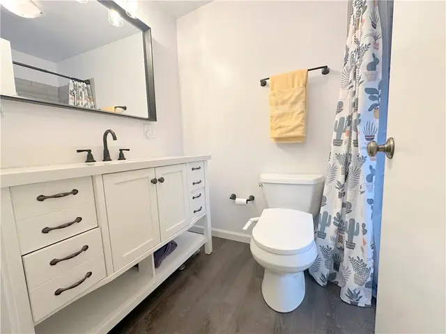 3933 Hardt Dr gallery image 35