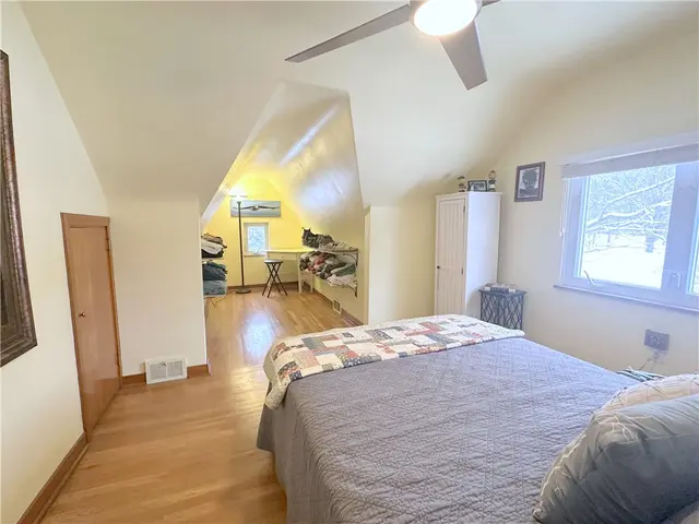 3933 Hardt Dr gallery image 37