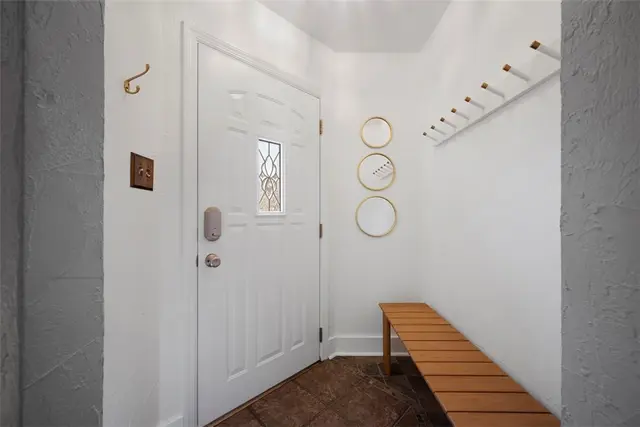3943 Bonita Dr gallery image 13