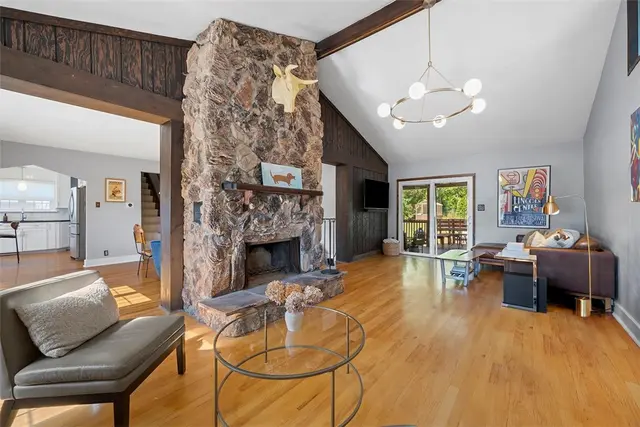 3943 Bonita Dr gallery image 20