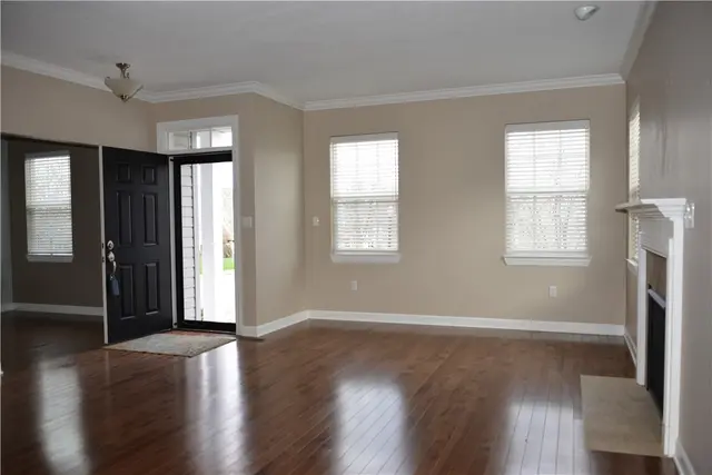 395 Wealdstone Rd gallery image 2