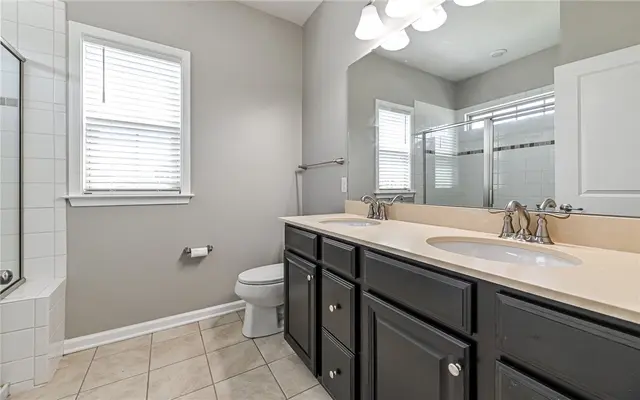 400 Fairmont Dr gallery image 15