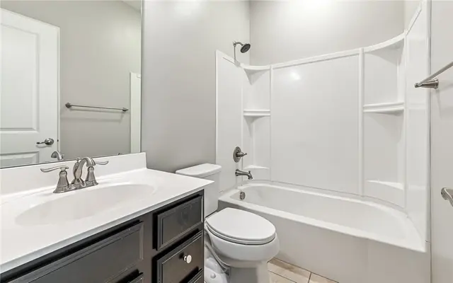 400 Fairmont Dr gallery image 16