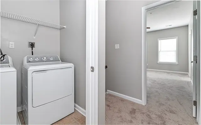 400 Fairmont Dr gallery image 19