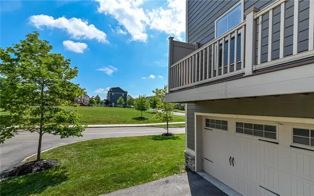 400 Fairmont Dr gallery image 24