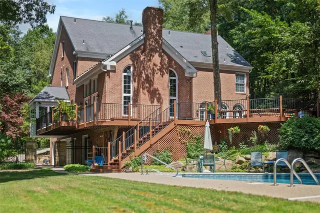 400 Fern Hollow Lane gallery image 12