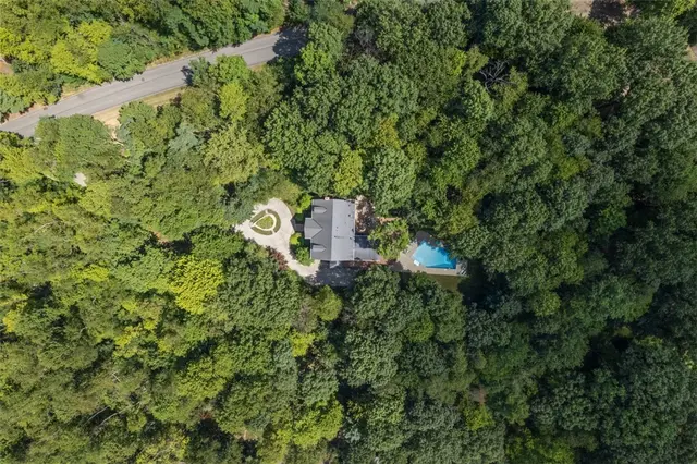 400 Fern Hollow Lane gallery image 18