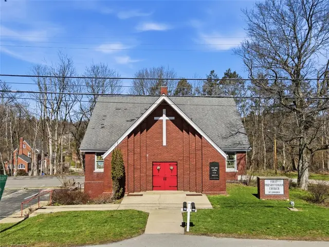 4003 Gibsonia Rd gallery image 2