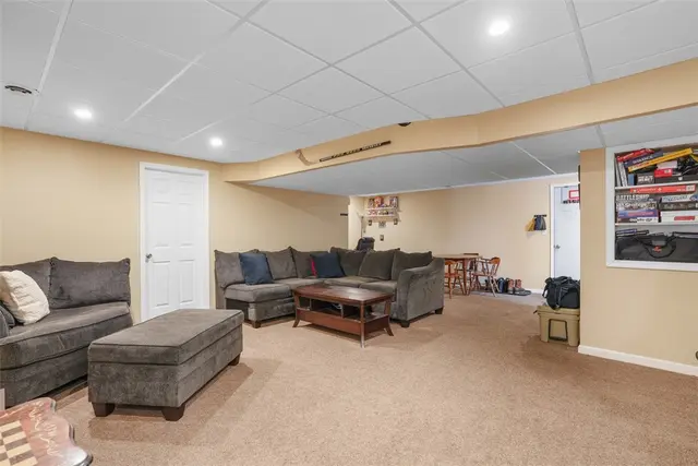 4008 Crestwood Dr gallery image 13