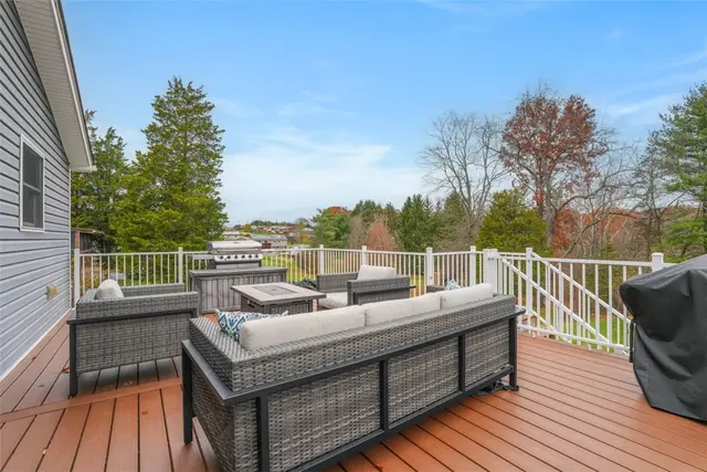 4008 Crestwood Dr gallery image 19