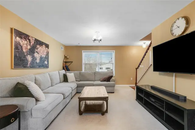 4008 Crestwood Dr gallery image 21