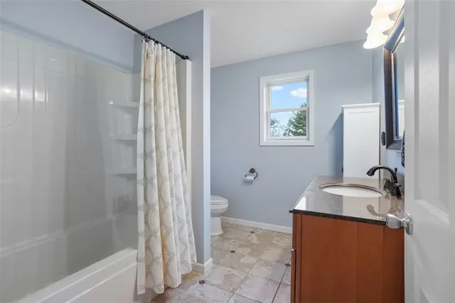 4008 Crestwood Dr gallery image 23