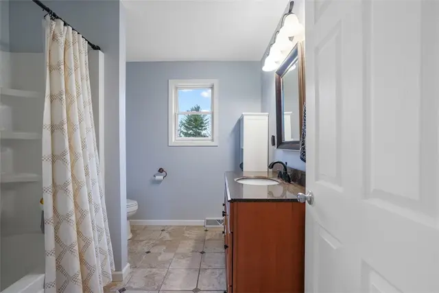 4008 Crestwood Dr gallery image 34