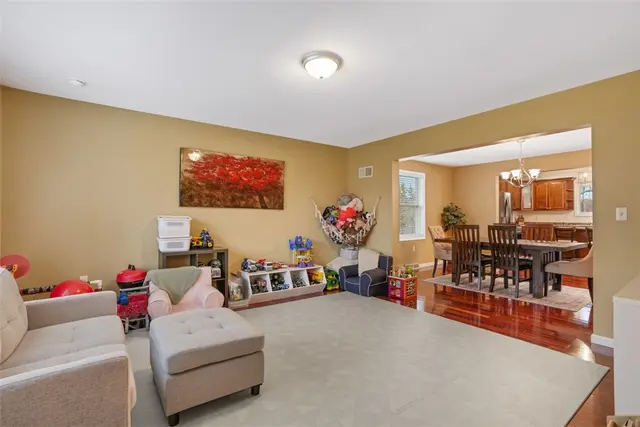 4008 Crestwood Dr gallery image 39
