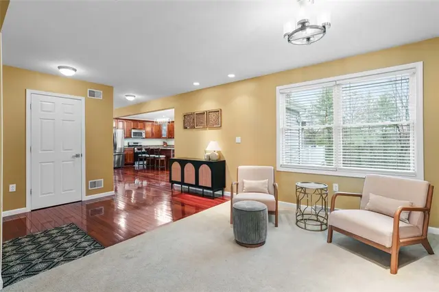 4008 Crestwood Dr