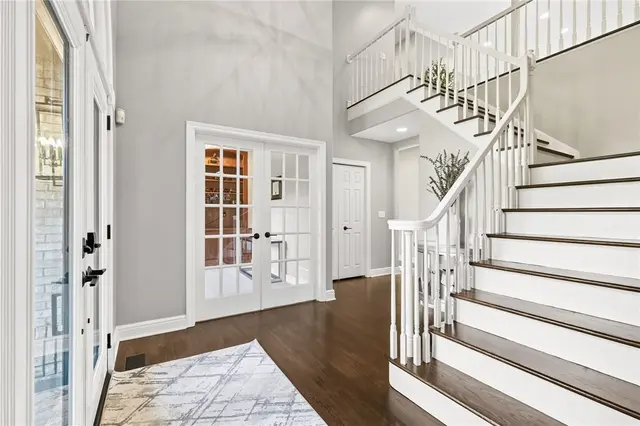 401 Acorn Ct gallery image 12