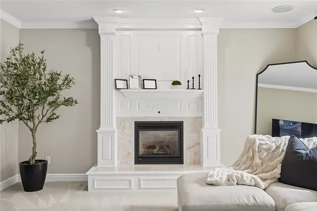 401 Acorn Ct gallery image 19