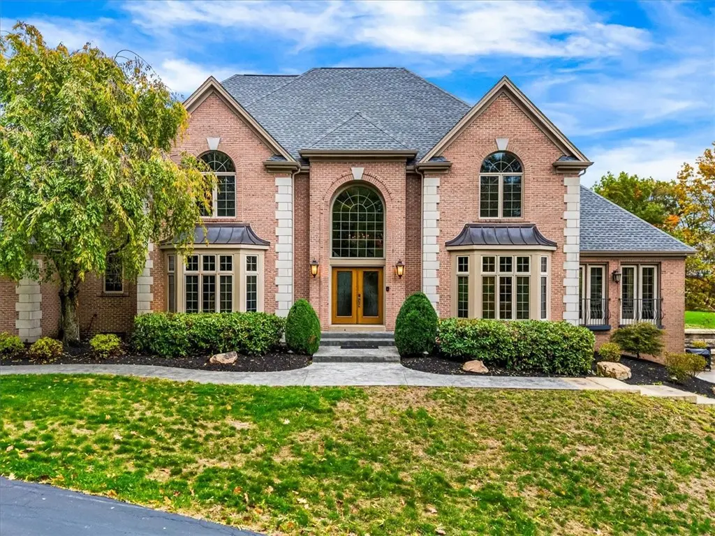 401 Blackstone Ln
