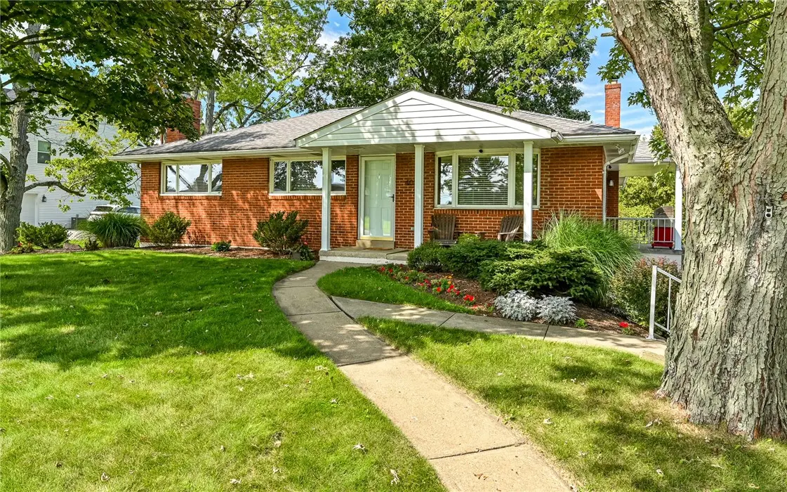 401 N Pine Cir