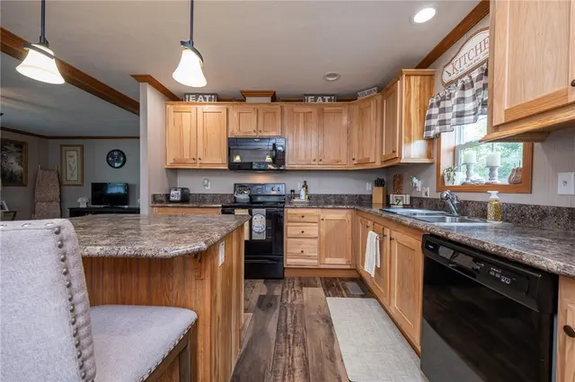 401 Sunny Dale Dr gallery image 3