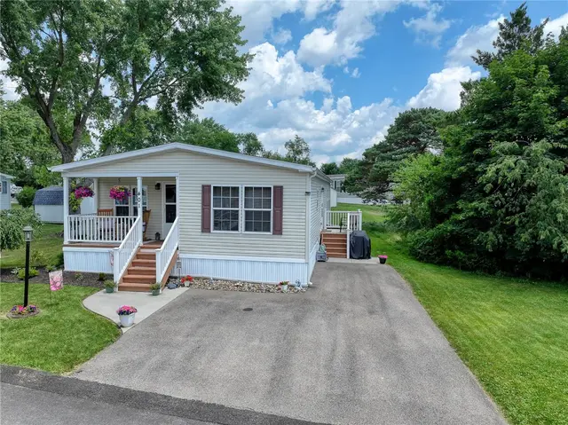 401 Sunny Dale Dr gallery image 12