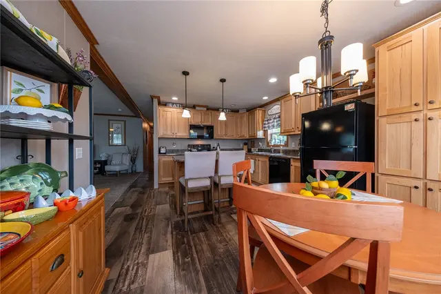 401 Sunny Dale Dr gallery image 17