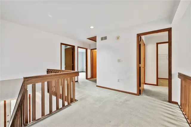 402 Forest Edge Ct gallery image 21