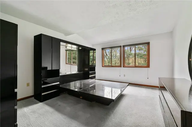 402 Forest Edge Ct gallery image 23