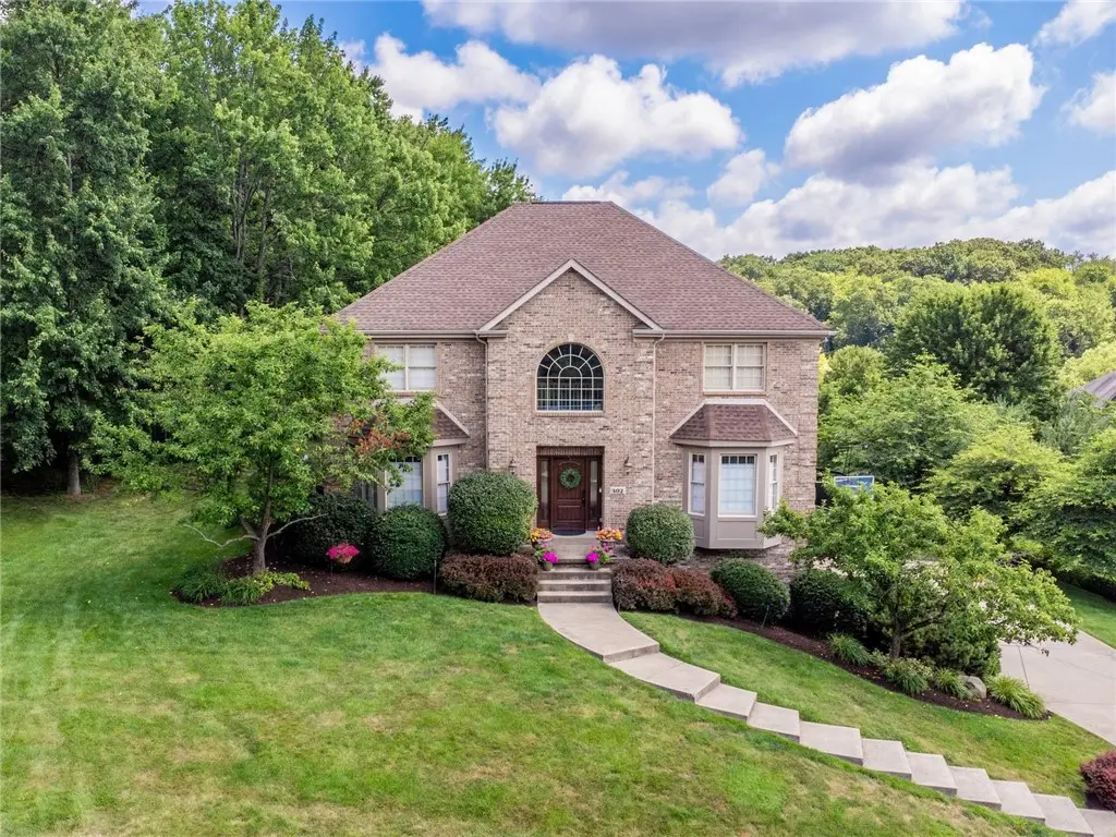 402 Honey Locust Dr