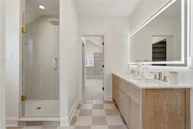 402 Meadow Ln gallery image 7