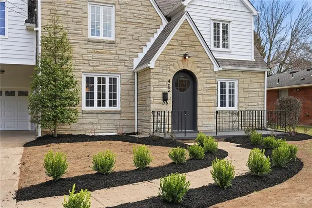 402 Meadow Ln gallery image 17