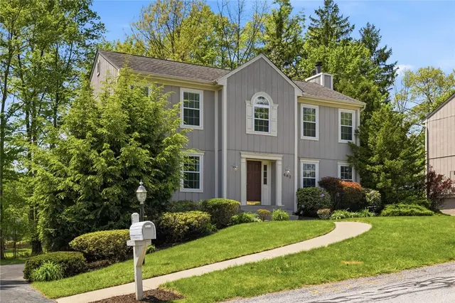 402 Monmouth Dr gallery image 21
